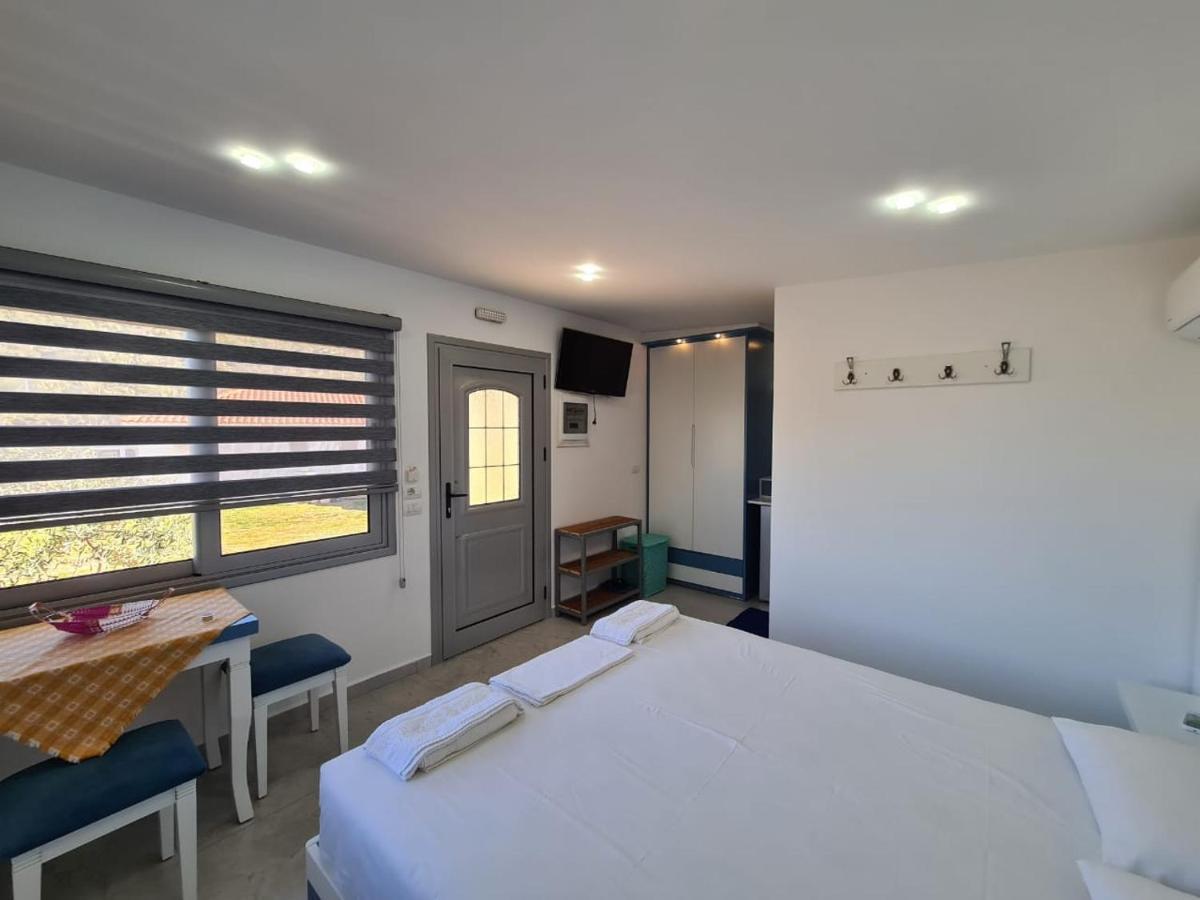 Martini Vacation Home Sarandë Exteriör bild